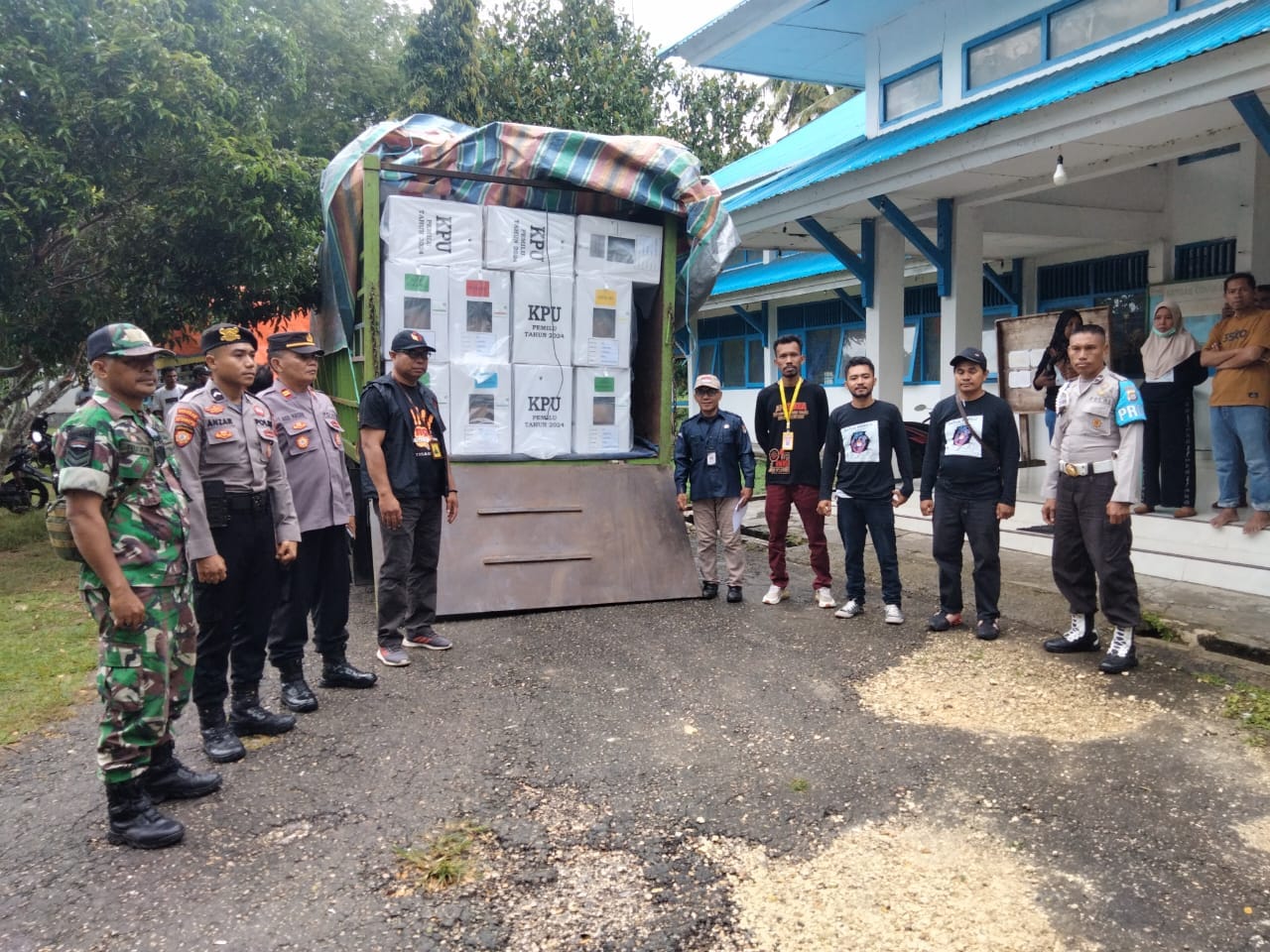 Pengawasan secara langsung Pendistribusian Logistik Pemilu Tahun 2024