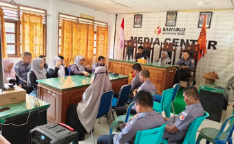 Mengoptimalkan publikasi dan pengelolaan media sosial serta pemberitaan secara aktif dan berkelanjutan pada masa non-tahapan Pemilu
